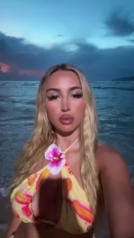 pfff le monsieur derrière a gâcher mon tiktok 