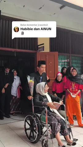 Membalas @jcworks2 Habibie dan Ainun.
