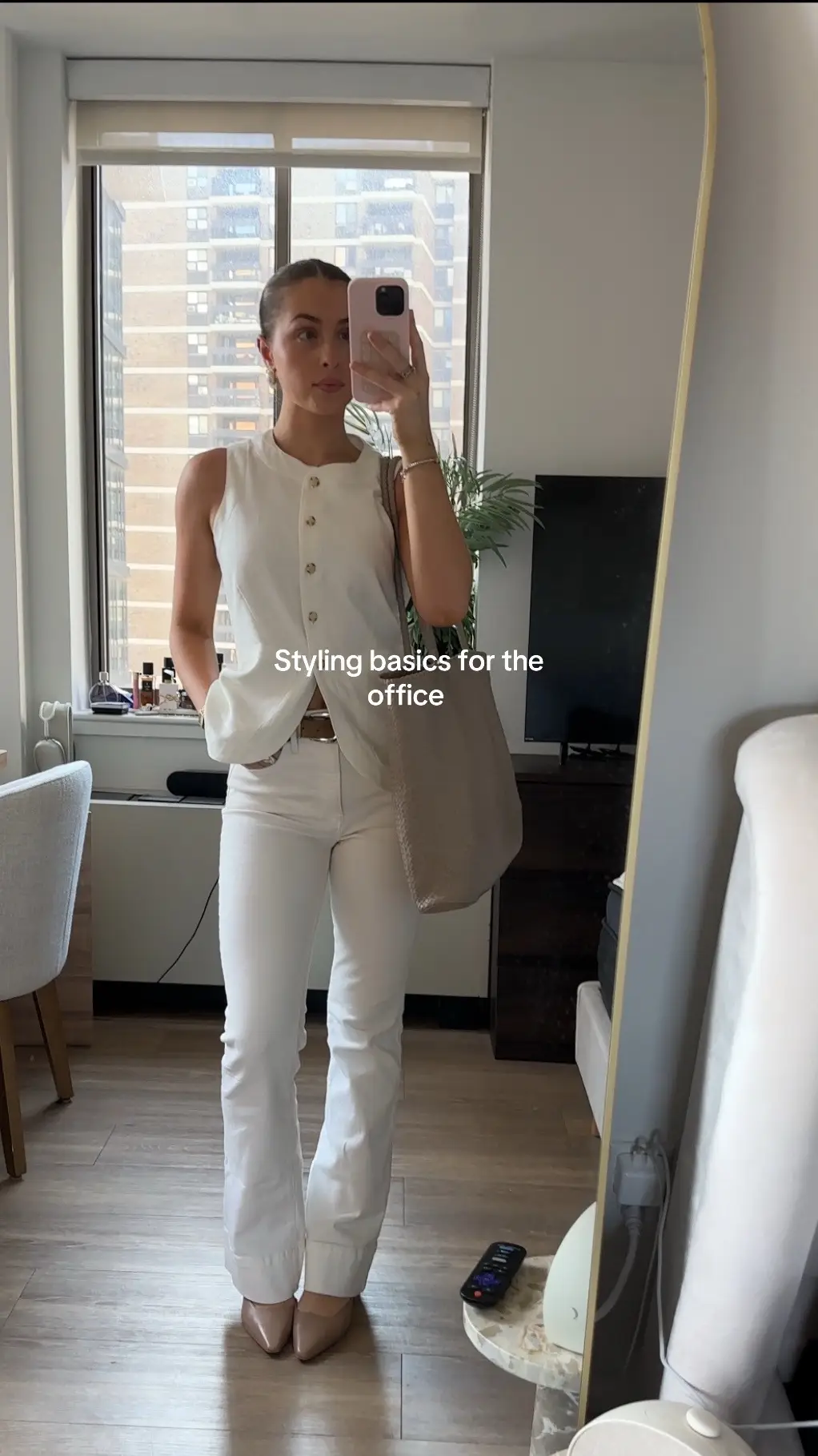 Some of my fav office outfits with capsule wardrobe pieces that are super easy to recreate 👩🏼‍💼 #capsulewardrobe #workwear #corporateootd 