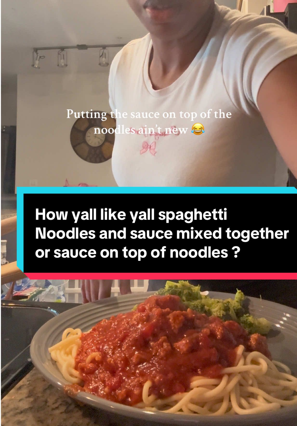 This def been a thing well with me lol 🥴tonight dinner : spaghetti dinner and yes my sauce on top of the noodles . Dinner | Spaghetti | Food| cooking  #debate #fyp #fypシ゚viral #food #dinner 