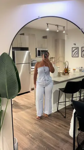 Tiktokshop fashion made me buy this 2 piece set!  #2pieceset #2piecesets #outfitinsporation #outfitideas #TikTokShopFashion 