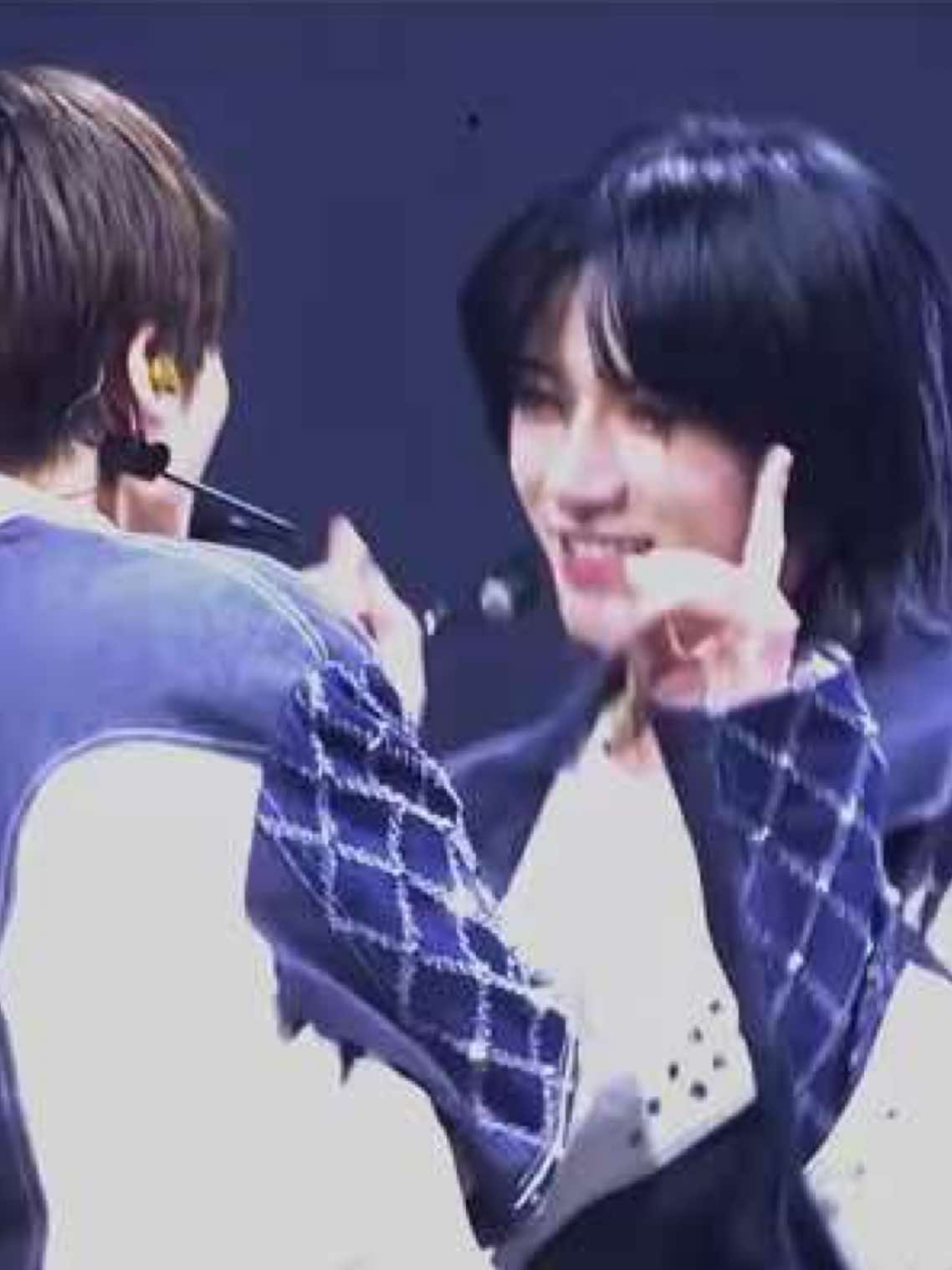 blue orangeade lyrics look just like them  #taegyu #beomgyu #taehyun #txt 