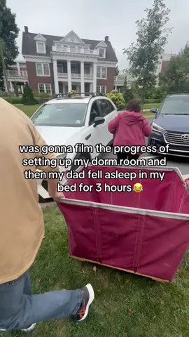 Move in day 💀 @Barstool U (via:@Alyssa Schaefer) 
