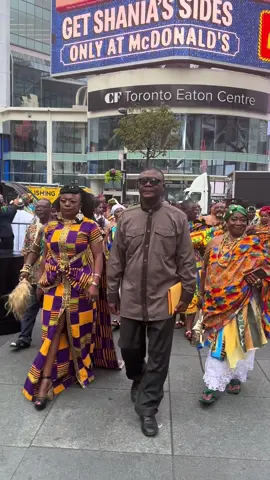 What a beautiful day! Ghana was well represented in a historic day in Toronto Canada …. The inauguration of Sankofa Square  #gcao🇨🇦🇬🇭 #gcaocanada #ghanadiasporainitiative #ghanaiancanadian #toronto 