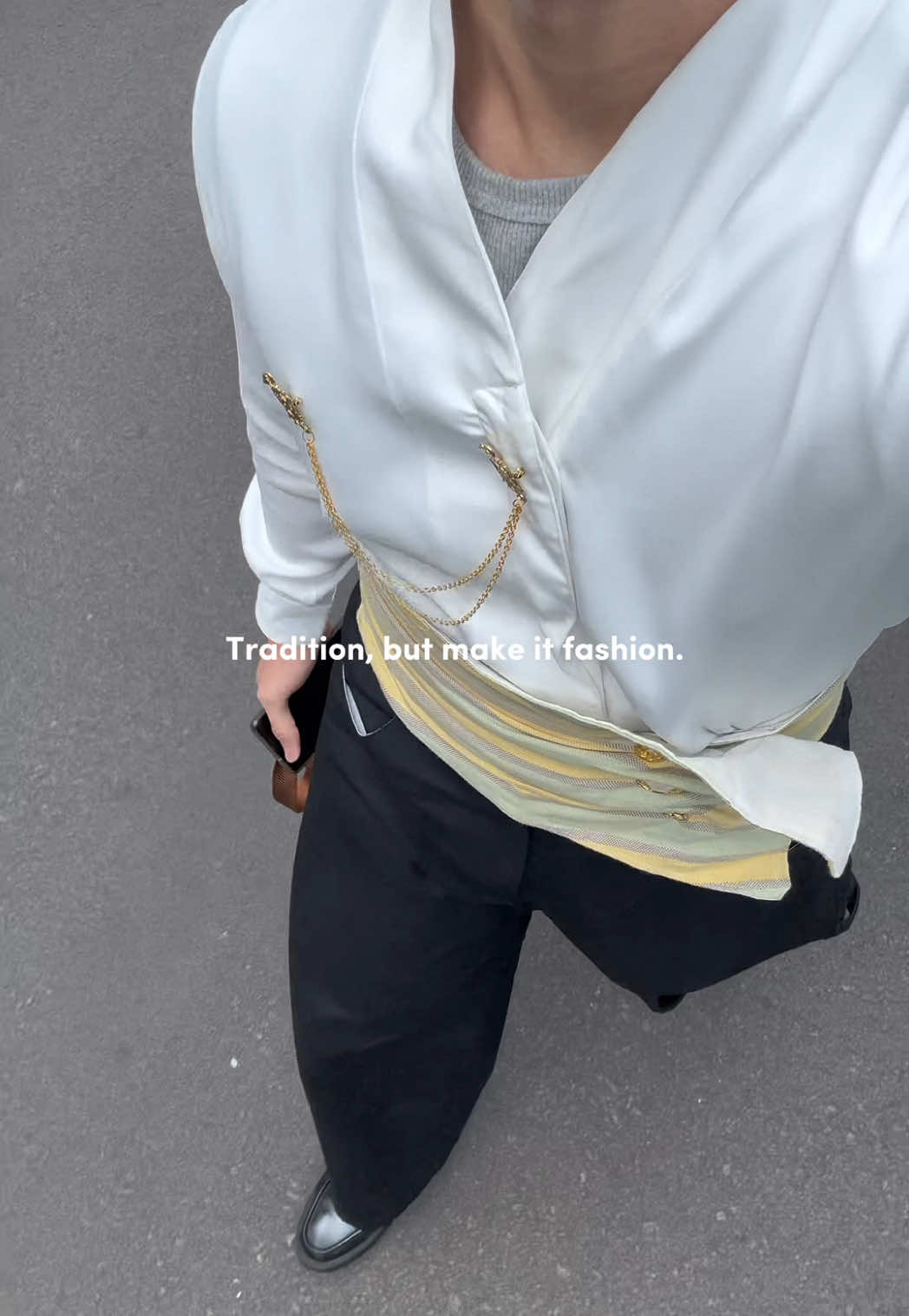 When the dresscode is berkain nusantara 