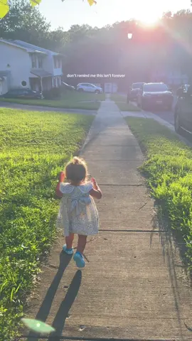 The sound of her clumsy steps are my favorite song🥹😭 #momlife #girlmom 