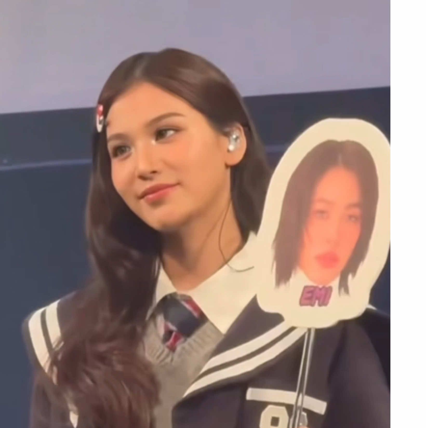 shes so cute omg  #emibonnie #beonnnie #emiamily #thaigl #fyp @bonny @emi 