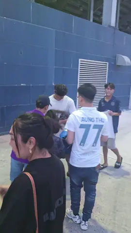 พี่แบงค์ โดน fc รุม#บุรีรัมย์ยูไนเต็ด #เซาะกราว #buriramunited #buriram #gu12 