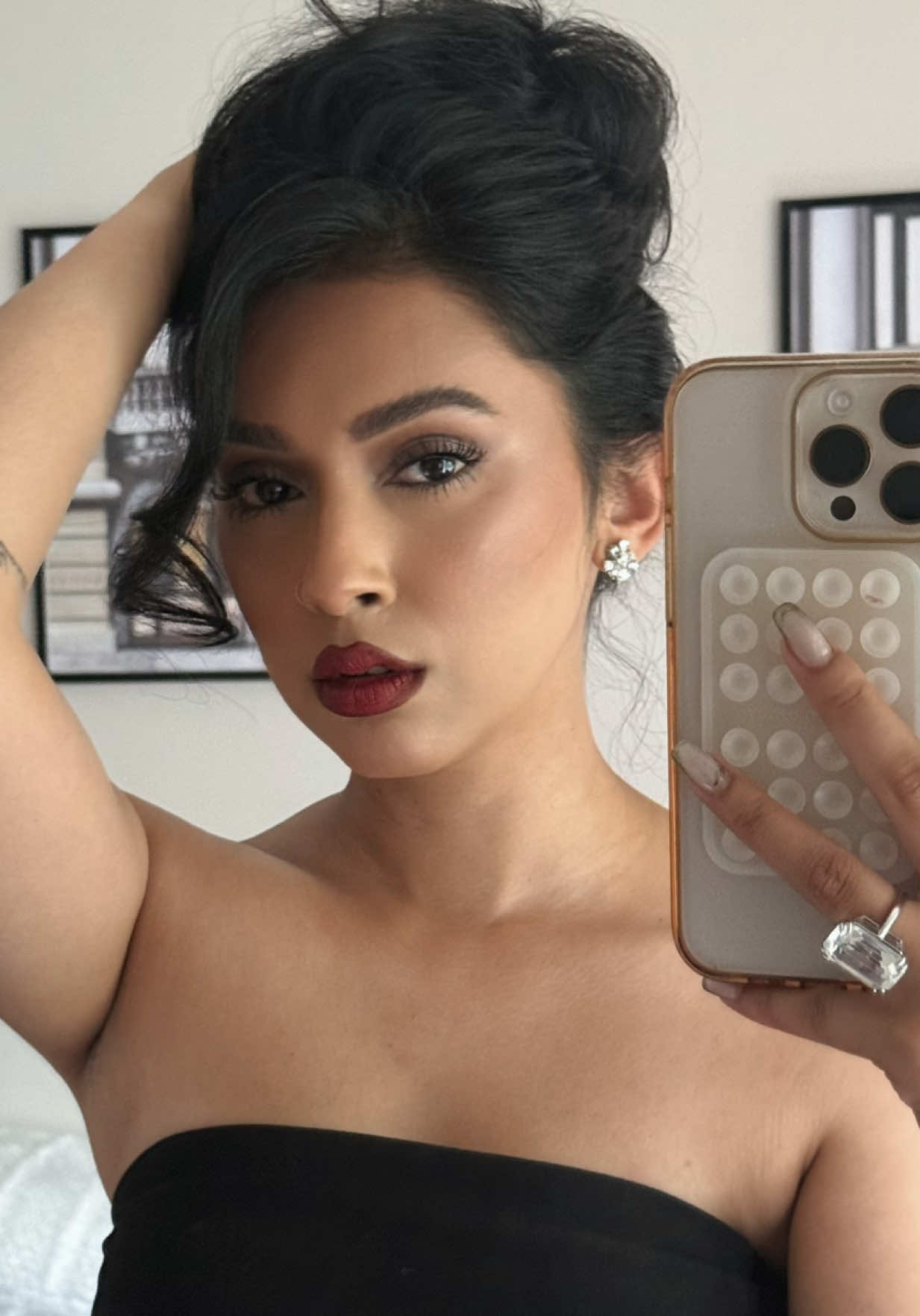 You can never go wrong with a black dress and a red lip! Also, this song 😮‍💨😍 #blackdress #redlips #myoutfit #timeless 