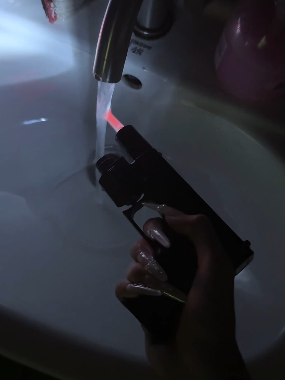 Stay tuned until the end for a surprise.#crazy #lighters #foryoupage #tiktokbacktoschool #novatopfinds 