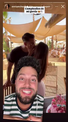 Ana Luiza y Enri Sánchez confirman su relación con este beso #analuiza #enrisanchez #laisladelastentaciones  #jugandoconfuego #netflix 