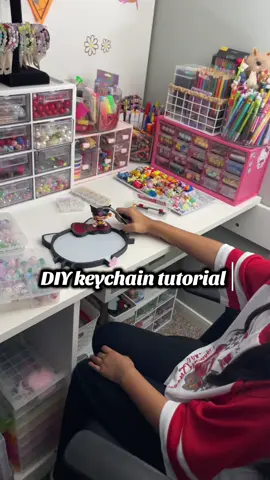 We lived the turn out #beadedkeychains #DIY #craftygirl #beadedjewelry #fypシ゚viral 