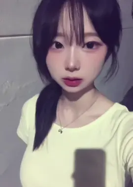 대사 못 외운 거 아니셈 이 보정 오지는 필터를 낀 내 얼굴이 너무 감탄스러워서 영상을 켰지만 사람이 지나가서 쩔수없이 소심한 주둥이였던 것임!! #추천 #추천떠라 #09 #08 #07 #06 #fyp #관리자님추천뜨게해주세요 