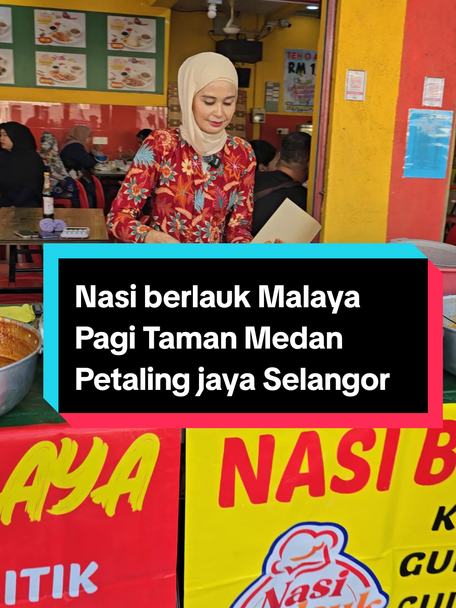 Berita gembira untuk semua peminat masakan Pantai Timur!  Nasi berlauk Malaya Malam kini dibuka seperti biasa bermula jam 6.00  petang hingga 3.00  pagi dan  menyediakan pelbagai hidangan menyelerakan seperti daging belengas,Ayam goreng berempah, daging black pepper, gulai ayamyang pekat rempahnya, ikan tenggiri pedas dan deretan pilihan ikan segar, serta sayur-sayuran kampung yang menyegarkan. Datanglah ke cawangan kami di Taman Medan Pertaling  Jaya dan Puchong  Permai untuk menikmati juadah yang pasti memuaskan selera anda. Bawa keluarga dan rakan-rakan, dan saksikan sendiri kehangatan suasana serta keenakan setiap suapan yang tak akan dilupakan. Datanglah segera sekarang! Jumpa anda di sana! #nasiberlaukmalaya #nasidagangmalaya #nasikerabumalaya #PetalingJaya #puchongpermai 