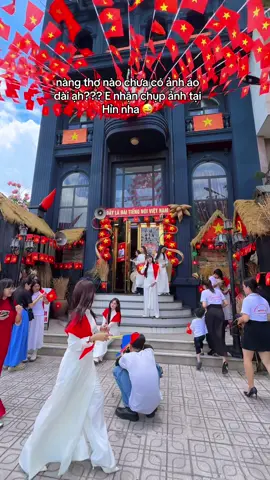 #phuonganhmakeupchupanh #chupanhbangdienthoai #chupanhgiarehcm #photophonesaigon #hincoffeequan12 