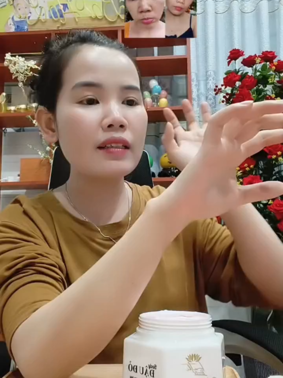 Kem dưỡng  body  đậu  đỏ#chuyenvuimoingay #ilovetiktok #cobahola #giadinhvuive #giaitri 