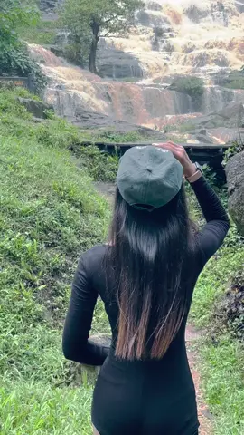 #ปล่อยใจไปกับเสียงเพลง 🌧️🍃⛰️#เที่ยวฤดูฝน🌧 #น้ำตกเเม่ยะ #ดอยอินทนนท์ 🛵📷🍃