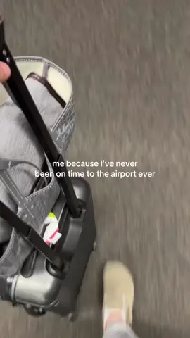 airport anxiety is real #airportanxiety#flighttocatch#flight#foryoupage#relate#relatable#trend#trending#inarush#airportantics#airport#creatorsearchinsights#xyzbca#funnytok#airporttok#tapairportugal#viral 