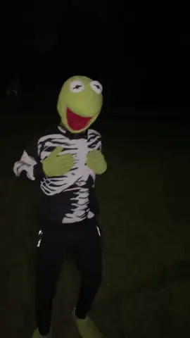 MJ for the win again 🥱 #michaeljackson #dance #kermit #viral #fyp 