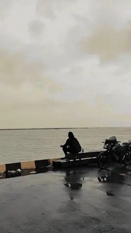 kukira melihat laut dan ombaknya akan terasa bahagia, eh ternyata itulah plan ku bersamanya#mancingmania #mancingsad #mancing #fypage #fyp 