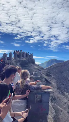 Bromo dengan keindahannya〽️ #cinematics #bromotenggersemeru #bromomountain #bromotravel #fyp 