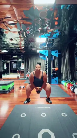 Quick lil 30 min session!!! Getting back in the gym is so hard, but you can’t do anything you put your mind to. I’m challenging myself to consistently get back in the gym. And why not share this journey with you again😂😂😂 this gym is so 🔥 I had to bring y’all along##CapCut##worldwiderozay##fyp##Fitness##blackgirlsworkout