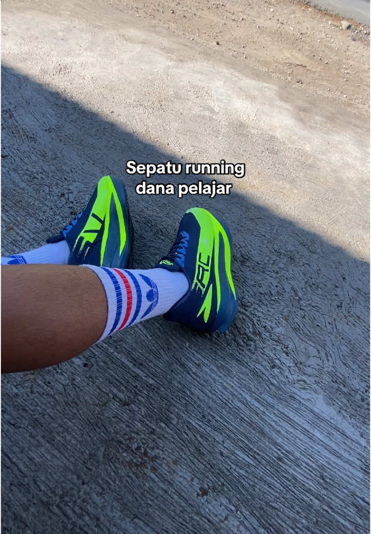 Sepatu running Specs keren empuk dan ringan dana pelajar😎😎 #specs #sepaturunning #sepatulari #sepatuolahraga #sepatukeren #sepatukekinian #sepatumurah #fyp #viral 