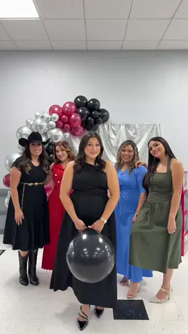 A quick little before and after! With @Neni @itscrystal.ann @Jasmine Eileen @Juanis___ Now let’s party! 🥳😎🤠 #transition #letsparty🥳 #timetoparty #doilookgoodmrarmstrong 