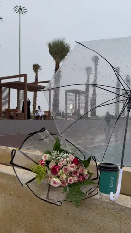 #جازان_  # مطر جازان 🌧️ #بحرجازان_الكورنيش                                      انت لو انك تجي تجلس محلي عشت ما بين القصايد والخواطر