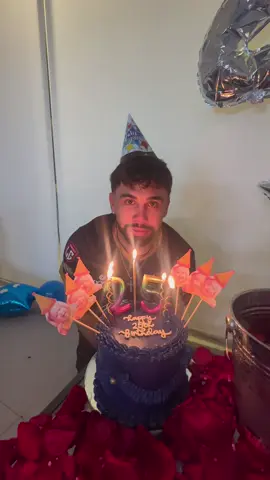 pobre del que mañana no felicite a mi amorcito🫵🏻🫵🏻🫵🏻 @ewin te amoooo