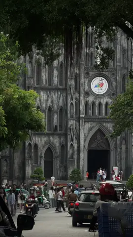 Mùa thu Hà Nội thật đẹp. , nhưng nếu có em bên cạnh thì sẽ đẹp hơn..! #hanoi #thuhanoi 