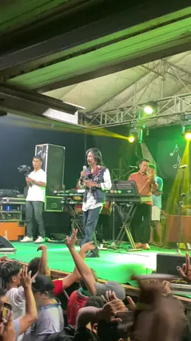 Jamaah ngatemi @Mr Black Ho HA #camelia #inpoorkesjepara #orkesjepara #jamaahngantemi #sosohoha 