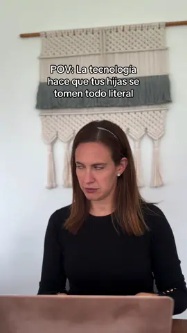 ¿La tecnología no está jugando en contra o me parece? 😂 #alexa #hijas #maternidad 