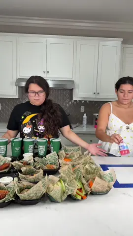 What’s your favorite WingStop flavor? #wingstop #chickenwings #izzyandmary #izzyalexis #lifewithbrothers 