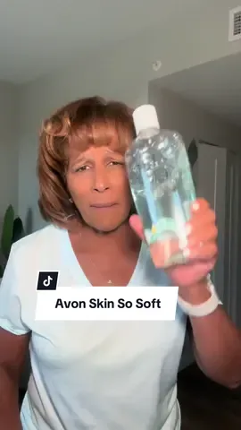 I can’t live without this in Florida! Not only does it smell so fresh and clean but it keeps the bugs away all year round 🦟✨ Even if I didn’t live here I’d still use it just for the scent.  #BugRepellent #AvonFinds #SkinSoSoft #smellgood  #SummerHack