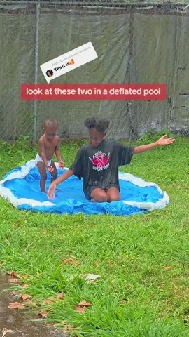 Replying to @heylleza they were visiting, it was hot and I was trying to blow up this pool when we got an unexpected down pour . . . their mother wasn't too happy 😔 