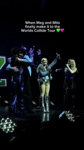 Loved seeing @meg and @milomanheim on stage at the #dzworldscollidetour tonight!!