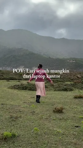 Tutup laptopmu, mari liburan bersamaku 🤭