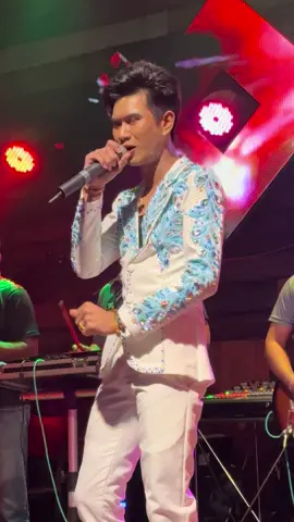 ยังออกจากหมอลำไม่ได้#ไมค์ไทเรณู #คําผุนรร่วมมิตร #เด็กบ้านดุง 