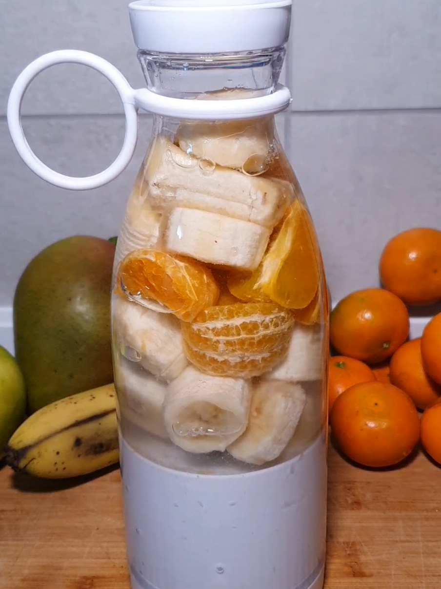 🍌🍊 😋 #fit #vidasaludable #smoothie #Fitness #milkshake 
