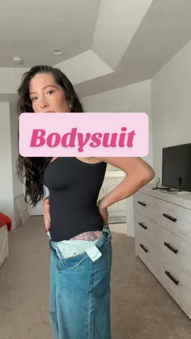 I don’t care what anyone says… these bodysuits are worth every penny. Smooth, stretchy, flattering in all the right places @O QQ  #bodysuitstyle  #fallstyle2025 #momoutfits #bodysuit #bodysuitoutfit 