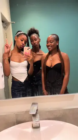 A Wholesome night with my girls ❤️@lusanda@Angel@Christina 🤍. #girlsnight
