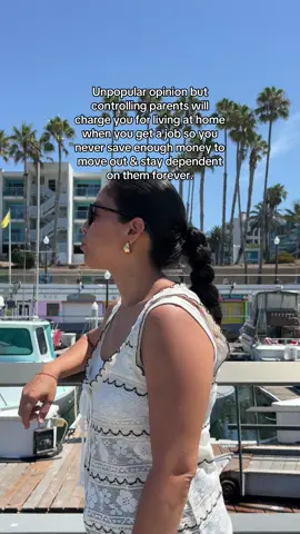 It’s a form of financial abuse #parentsoftiktok #parentsbelike #parentsontiktok #toxicfamily #toxicparent 
