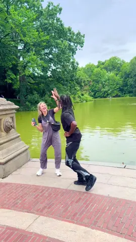 NEW YORK VIBES (Central Park) 🔥🏆 Did They Pass The Vibe Check ✅? #fyp #vibes #swisher3x 