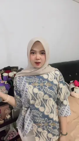 #batikmodern #batikwanita #outfitngantor 