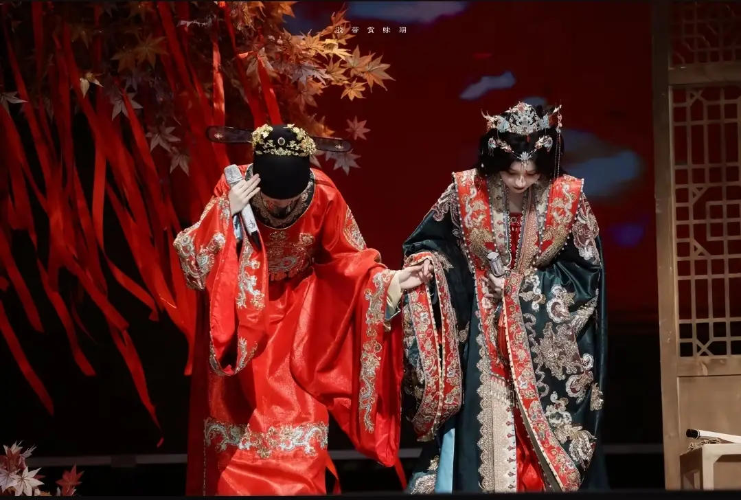Chúng ta không chơi cosplay, vậy thì hãy kết hôn thôi #phungthienthuavan 