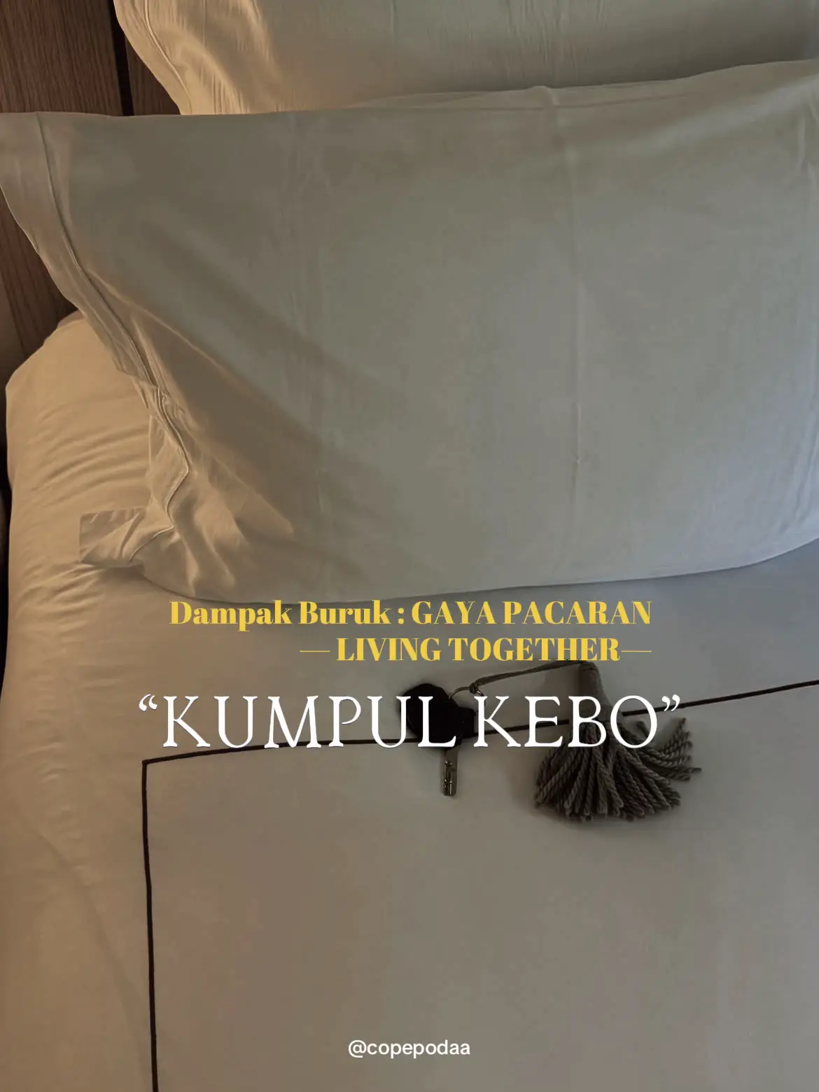 Sebagai perempuan, kamu harus bisa protect diri kamu sendiri, secinta apapun kamu dengan pasanganmu, jangan mau diajak living together. Perempuan akan selalu dirugikan,memang betul! tapi tergantung bagaimana perempuan itu mau memilih.  Sebelum menikah aja tanggung jawabnya sudah besar loh, menjaga kesehatan tubuh, ada rahim yang harus dijaga, ada siklus menstruasi tiap bulan yang bikin badan sakit, kram. Apalagi nanti setelah menikah? makin besar juga tanggung jawabnya sebagai seorang istri sekaligus ibu.  Coba deh, sebegitu mahalnya perempuan, dan hanya karena kamu tidak bisa menjaga dan menghormati diri kamu sendiri, semuanya jadi ngga ada harga dirinya kan?  Peranan istri dan ibu dalam rumah tangga, jangan kamu kasih semua disaat pacaran, nanti duluu, tahan sebentar, biar lukanya ngga semakin memburuk. Perbaiki satu-satu dulu ya!❤️
