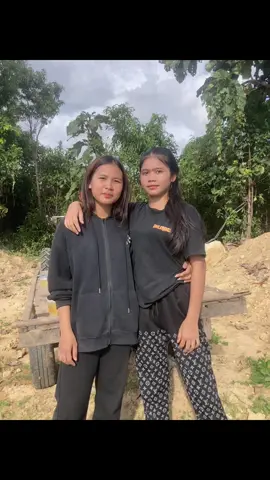 #ກັບຄູ່ຫູທີ່ຮູ້ໃຈ😘🤟🏻#fyp #ໂສດ❤️ @💝 
