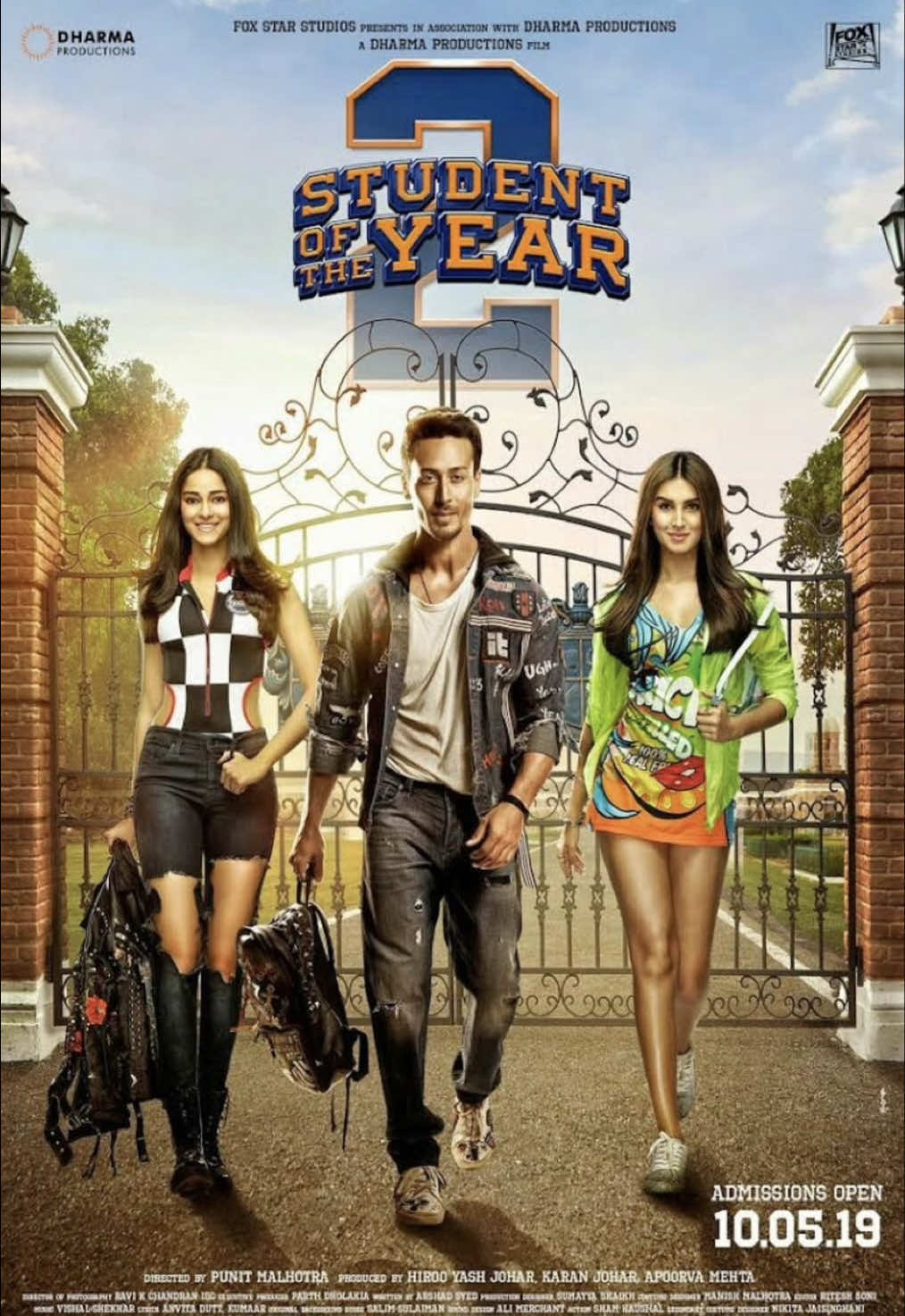 Student of the Year 2 (Part 7) - Dubbing Indonesia  2019 | Romance/Sport Rohan mengikuti kekasihnya, Mridula, ke kampus St. Teresa dengan harapan bisa bertemu kembali dengannya. Di sana, ia berteman dengan Manav, mahasiswi paling populer, tetapi terus-menerus berselisih dengan adiknya, Shreya. #studentoftheyear2 #tigershroff #ananyapanday #tarasutaria #bollywood 