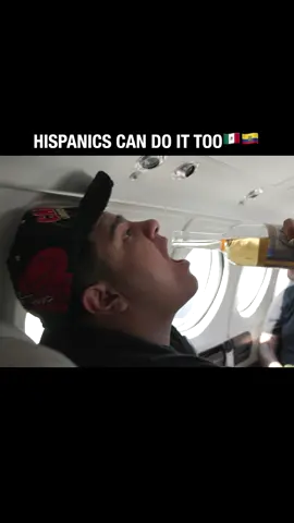 Hispanics can do it too🇲🇽🇪🇨 #chicostoxicos #latinos #hispanics #privatejet #elcamino 